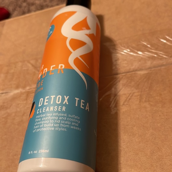 Hair Under There Collection. 1) Conditioner 2) Moisturizer 3) Cleanser - Picture 7 of 9